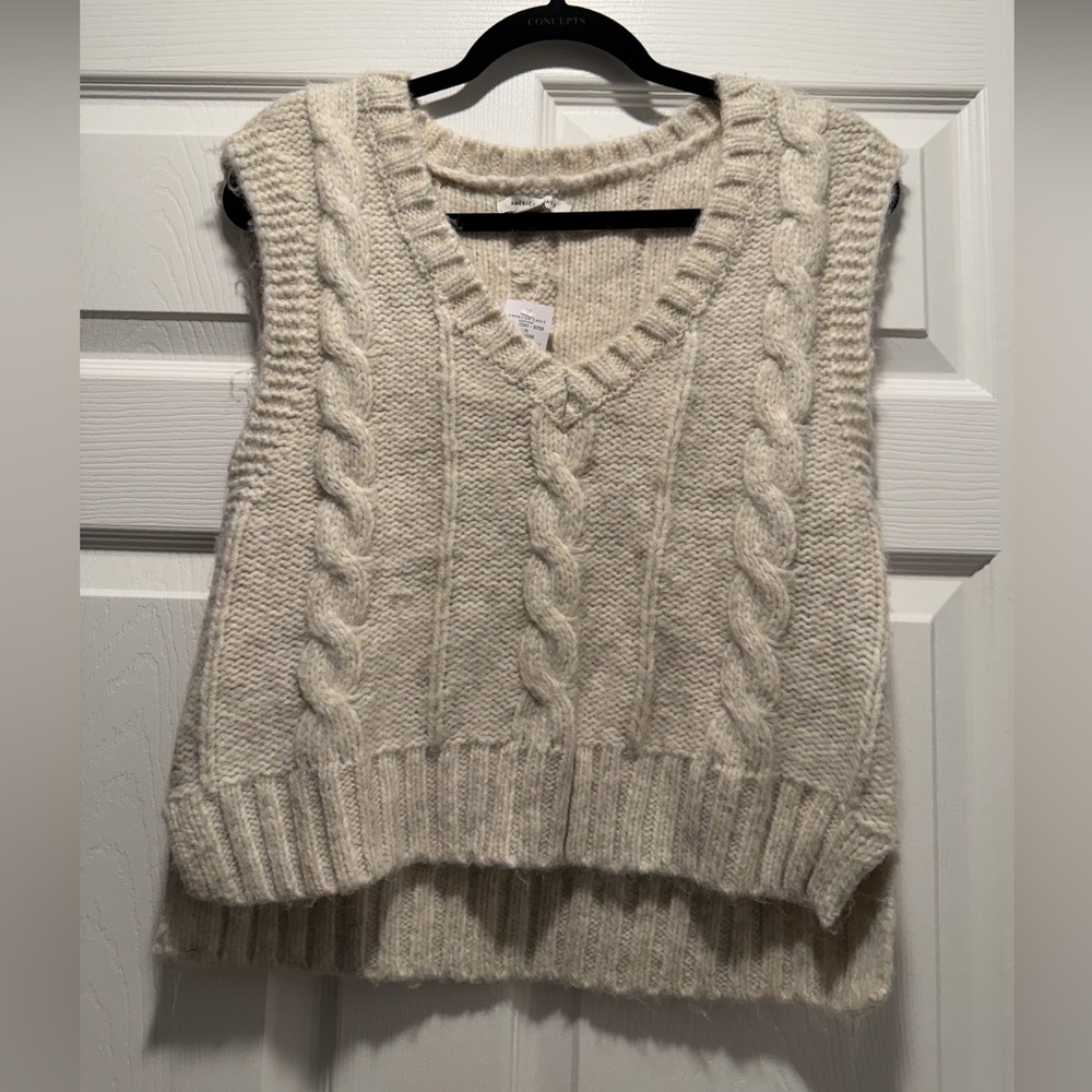 american eagle sweater vest